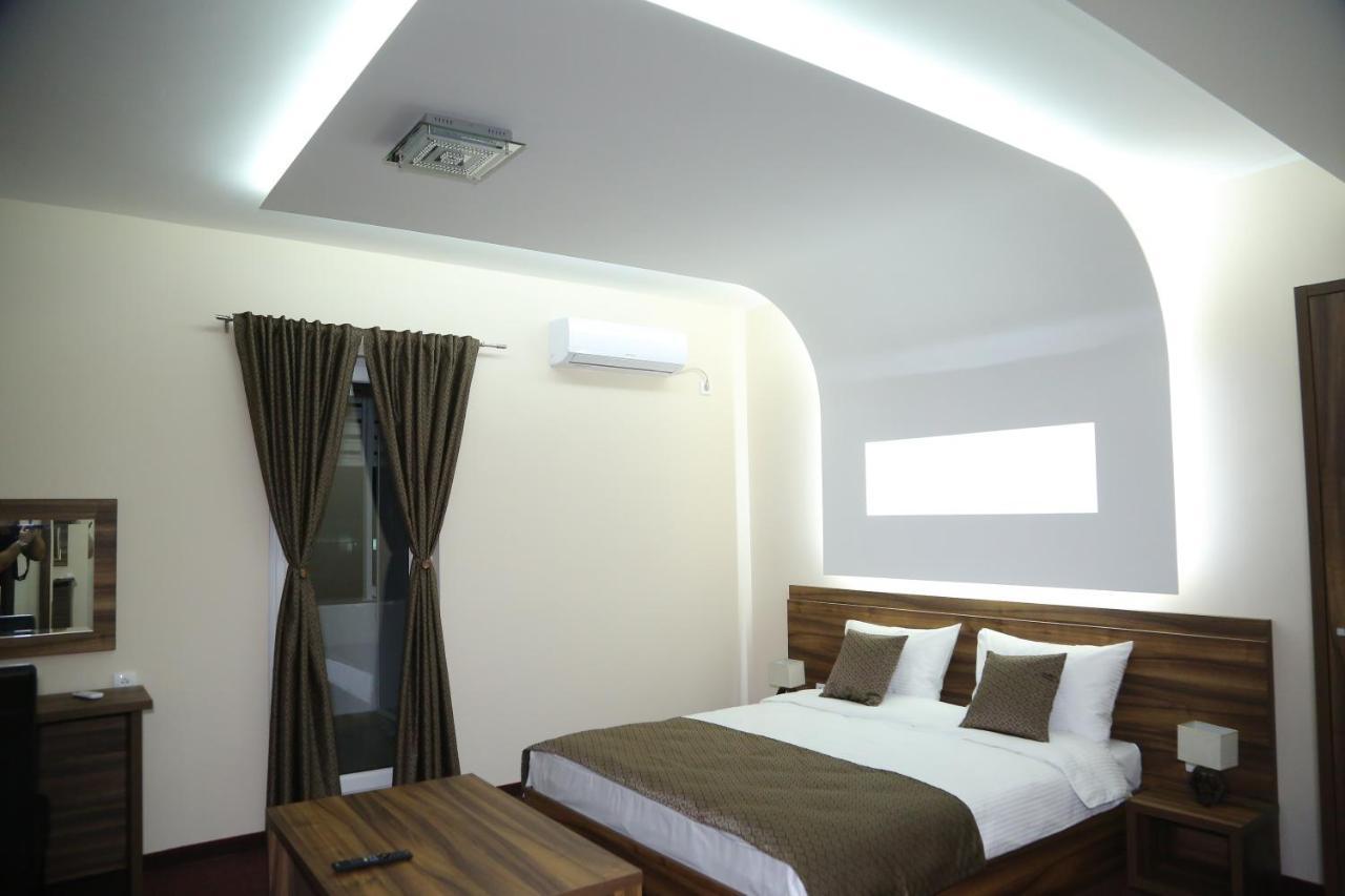 "Poseidon" Centar Aparthotel Stari Banovci Exterior photo